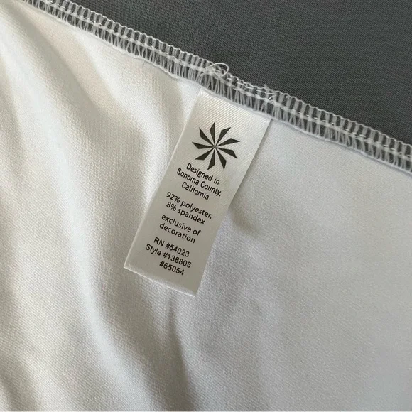 Athleta Women’s Quarter Zip Pullover Top Size Medium Gray White - Picture 8 of 13